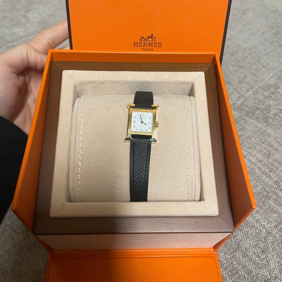 Genuine Hermes watch 17mm size - Picture 4 of 5